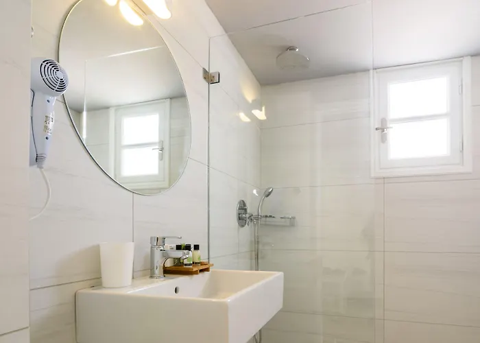 De_naxia Perissa (Santorini)